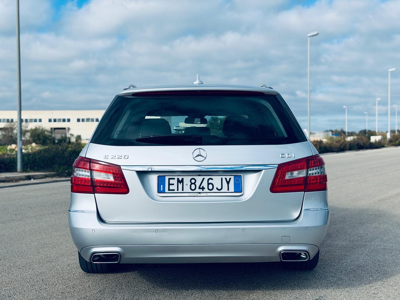 Mercedes-benz E 220 CDI BlueEFFICIENCY Avantgarde AMG