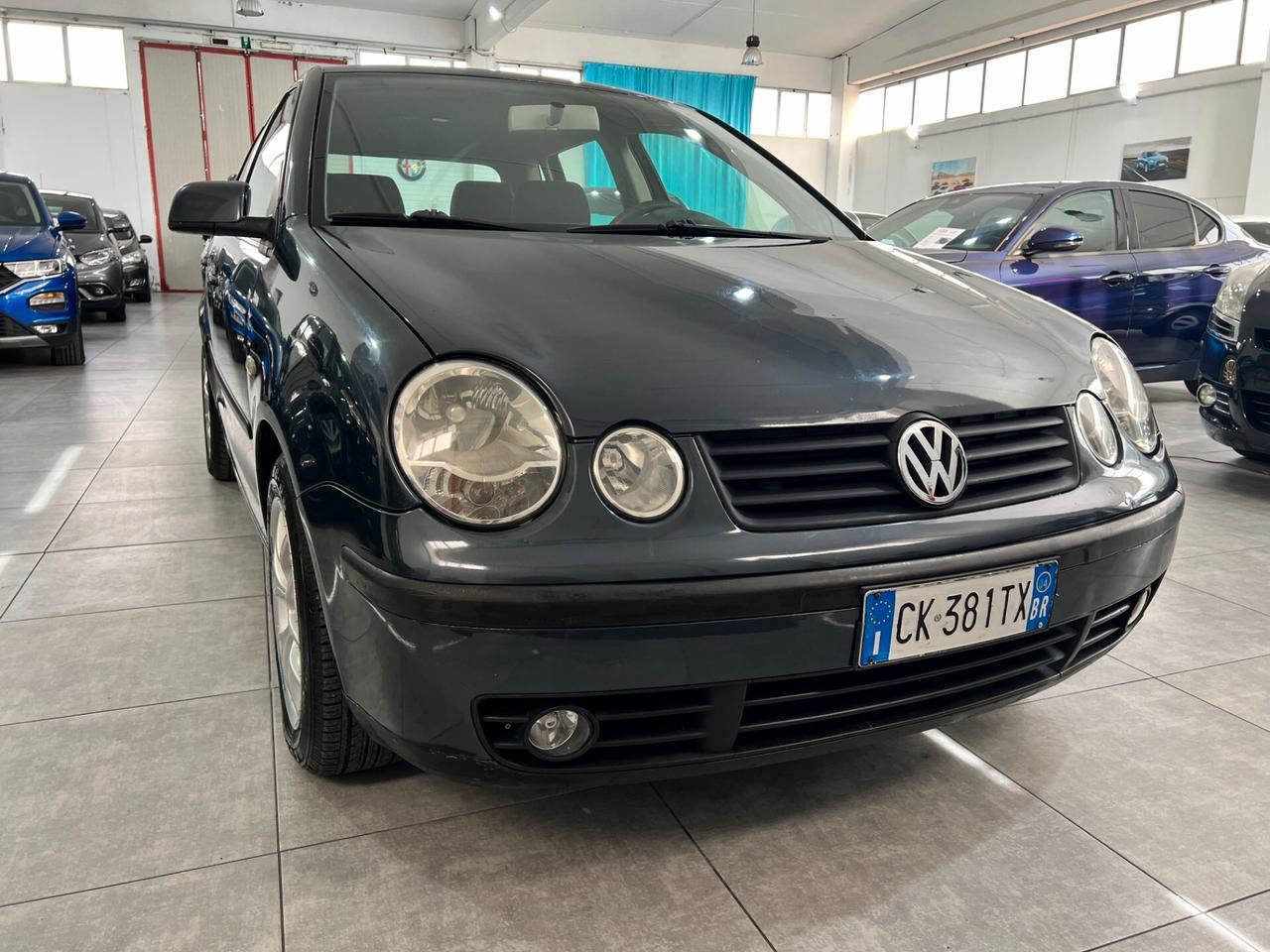 Volkswagen Polo 1.4 75 CV -Trendline - 2004