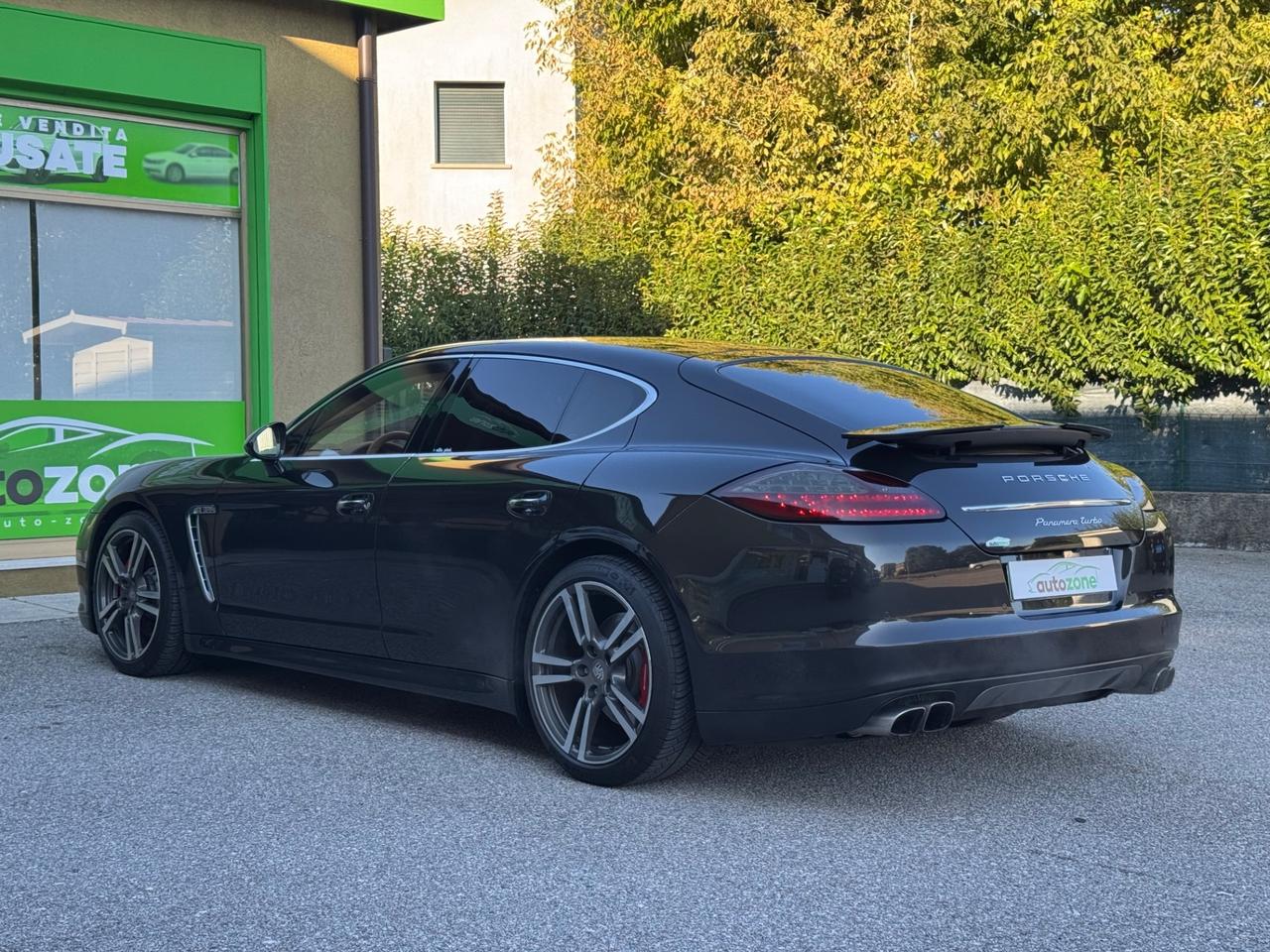 Porsche Panamera 4.8 Turbo – 2010 – 500 CV – Nero