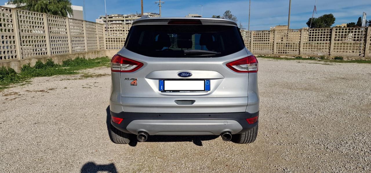 Ford Kuga 2.0 TDCI 140 CV 4WD Powershift Titanium