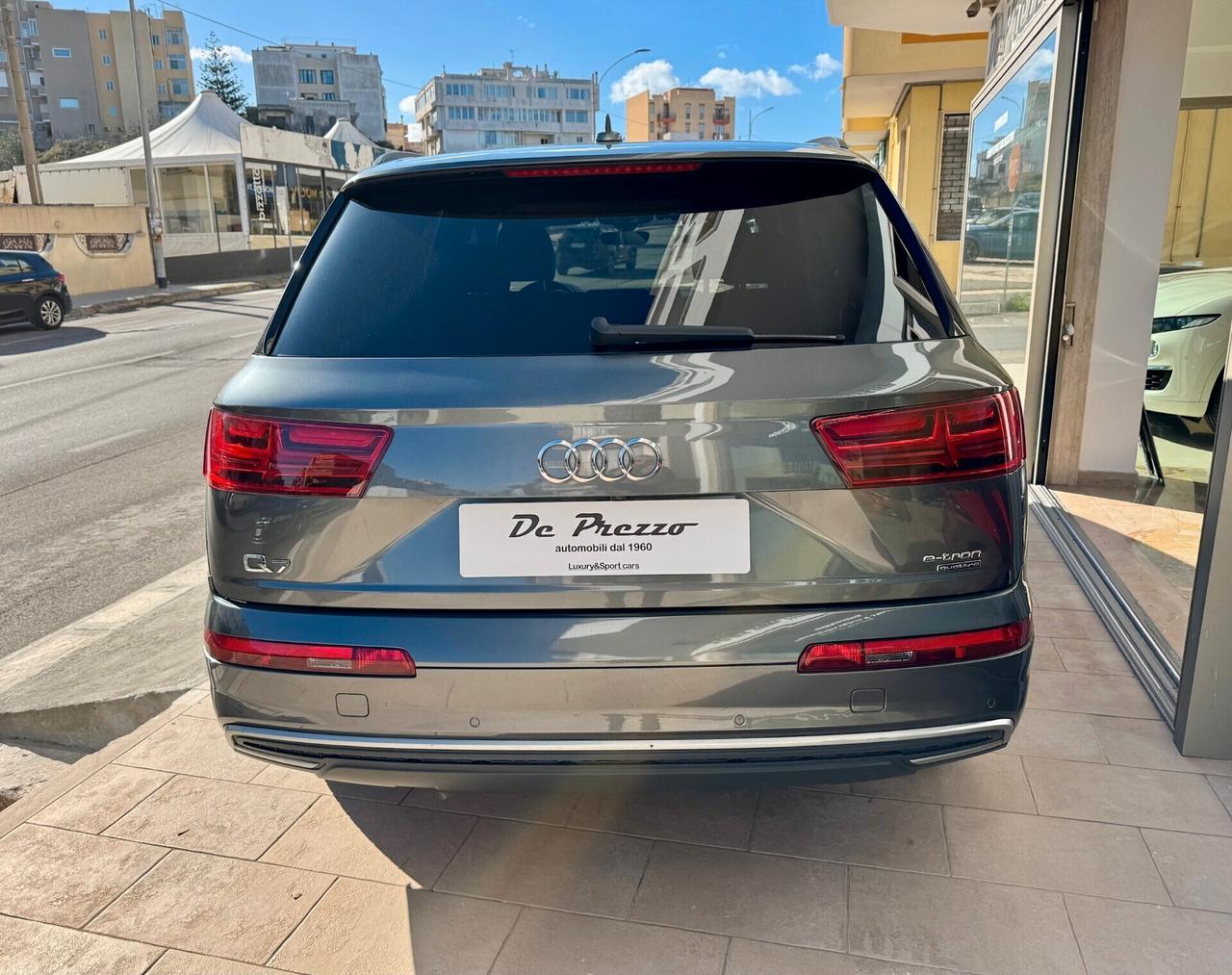 Audi Q7 e-tron 3.0 TDI quattro tiptronic Business Plus