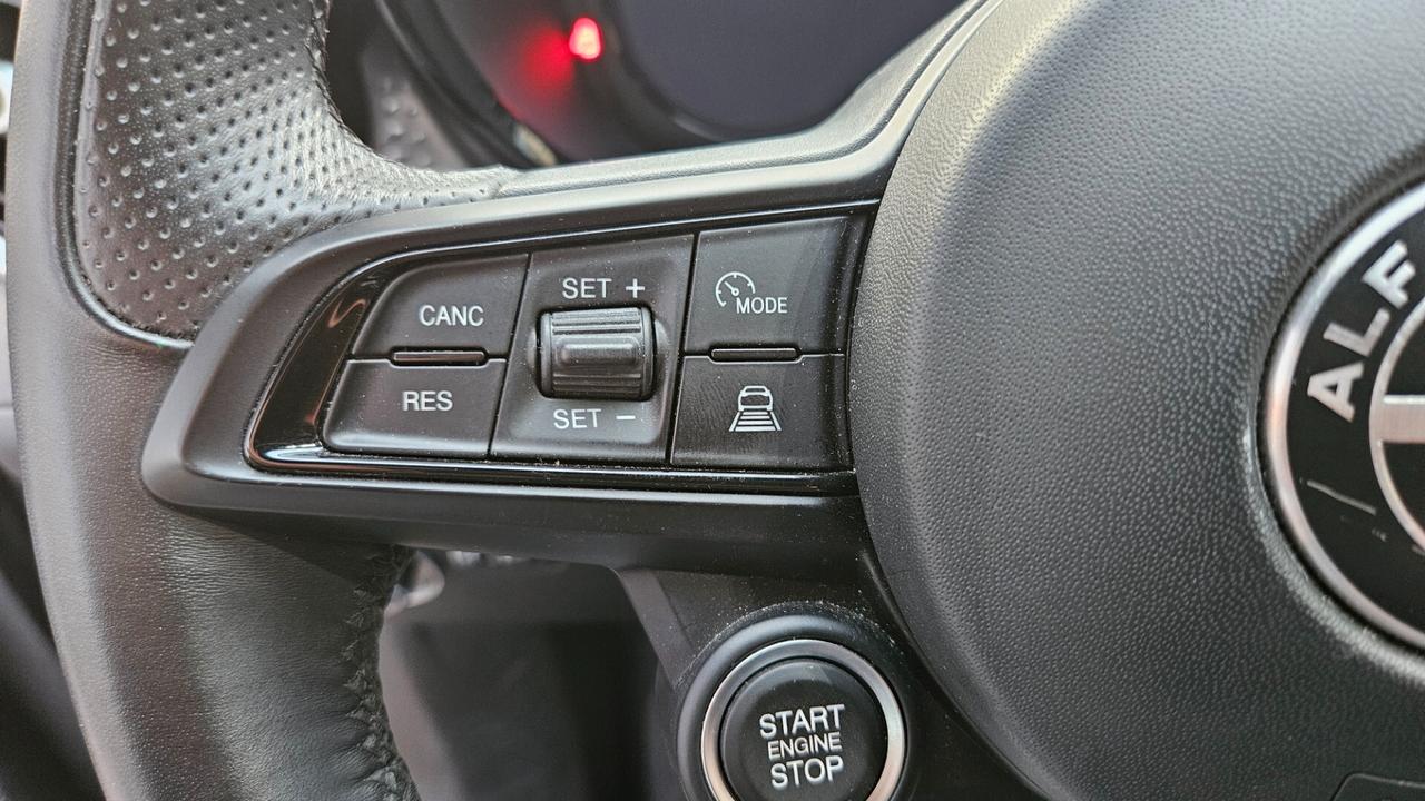 Alfa Romeo Tonale 1.5 hybrid 130cv tct7 CRUISE ADATT-NAVY-DAB-18"