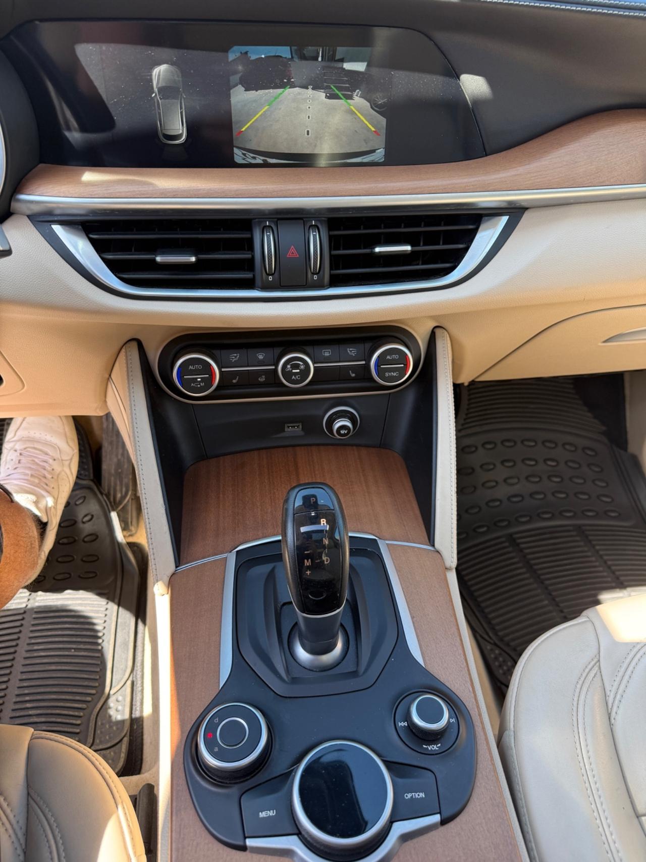 Alfa Romeo Stelvio 2.2 Turbodiesel 210 CV AT8 Q4 Super