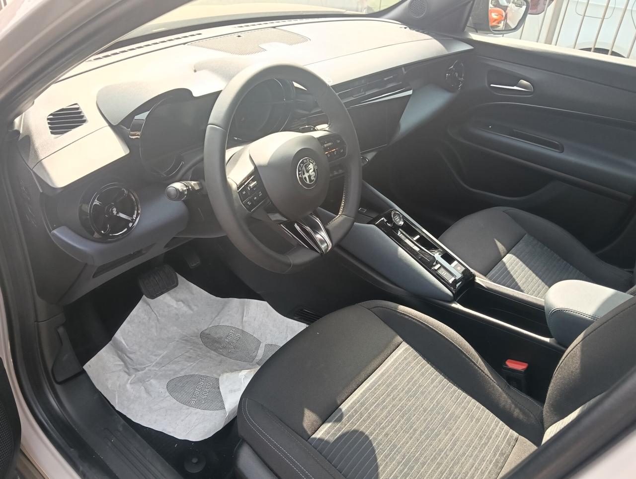 Alfa Romeo Junior 1.2 145 CV Hybrid eDCT6