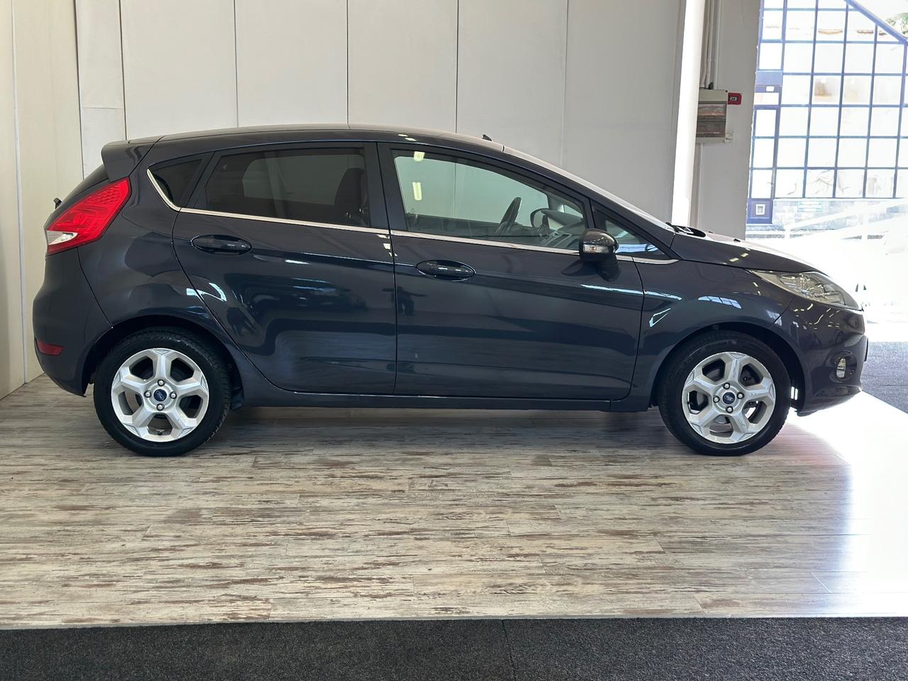 Ford Fiesta 1.2 Benzina 82 CV 5 porte Titanium Ok Neopatentati