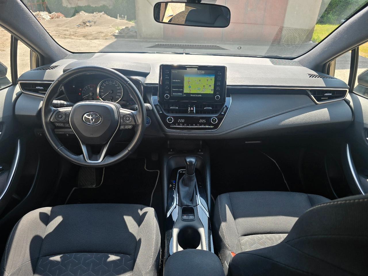 Toyota Corolla 1.8 Hybrid Business