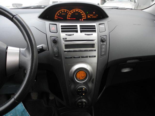 TOYOTA Yaris 1.4 D-4D DPF 5p. 6M - OK NEOPATENTATI - DA VETRINA