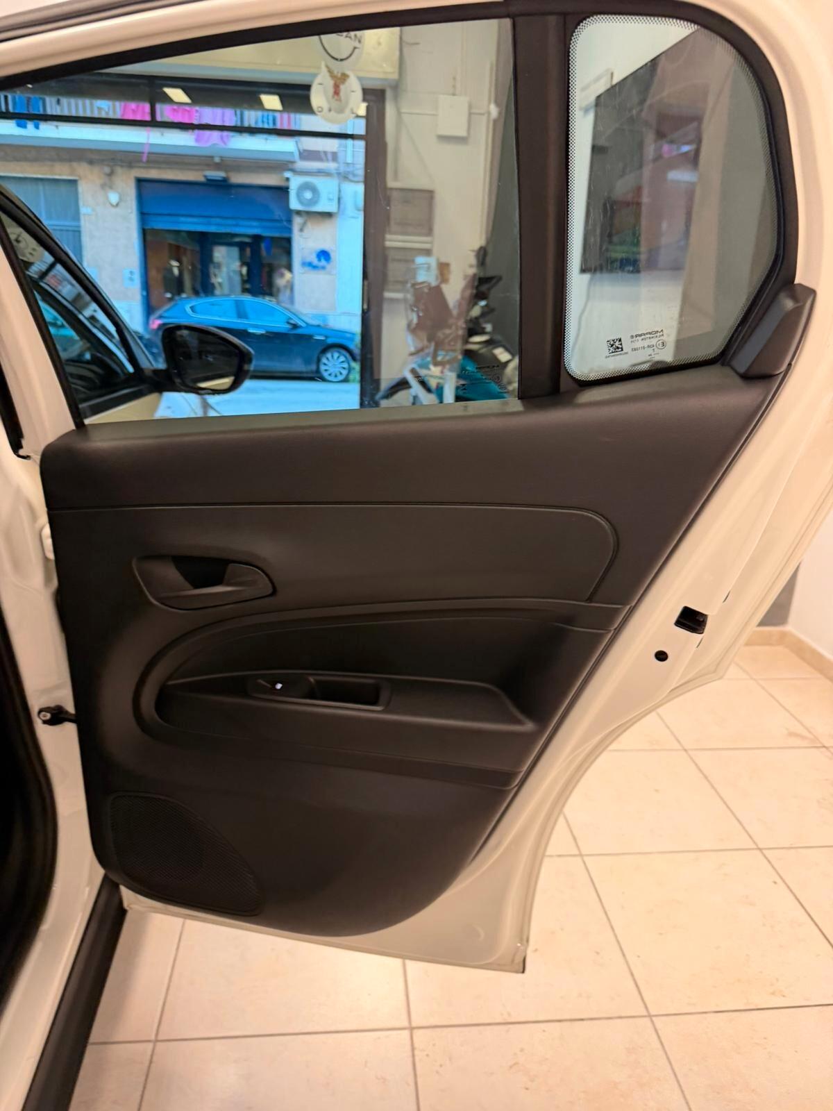 Fiat 600 Hybrid 100 CV DCT MHEV A 210 AL MESE