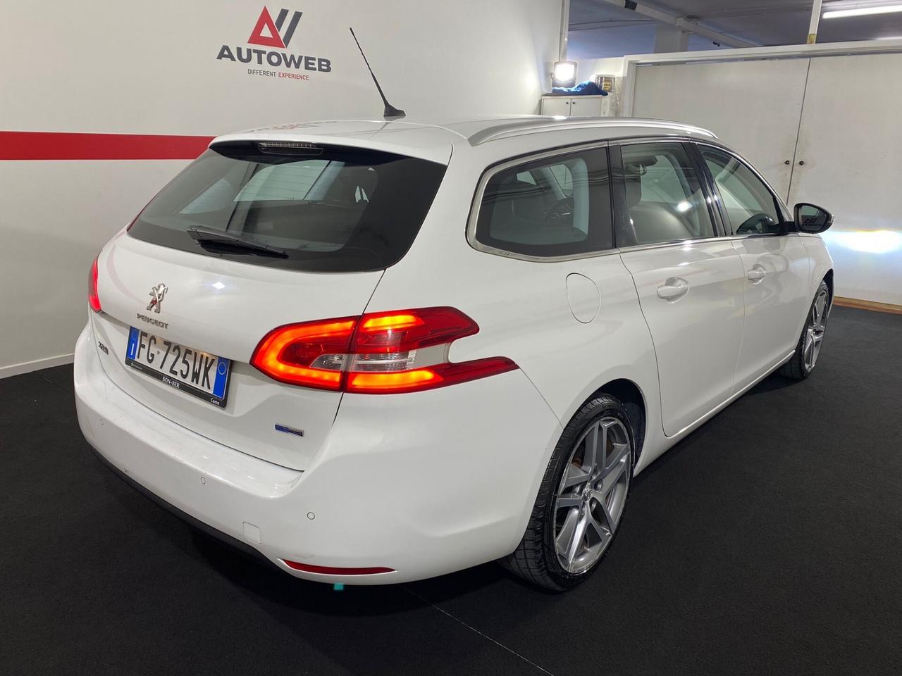 Peugeot 308 PureTech Turbo 130 *PER COMMERCIANTI *