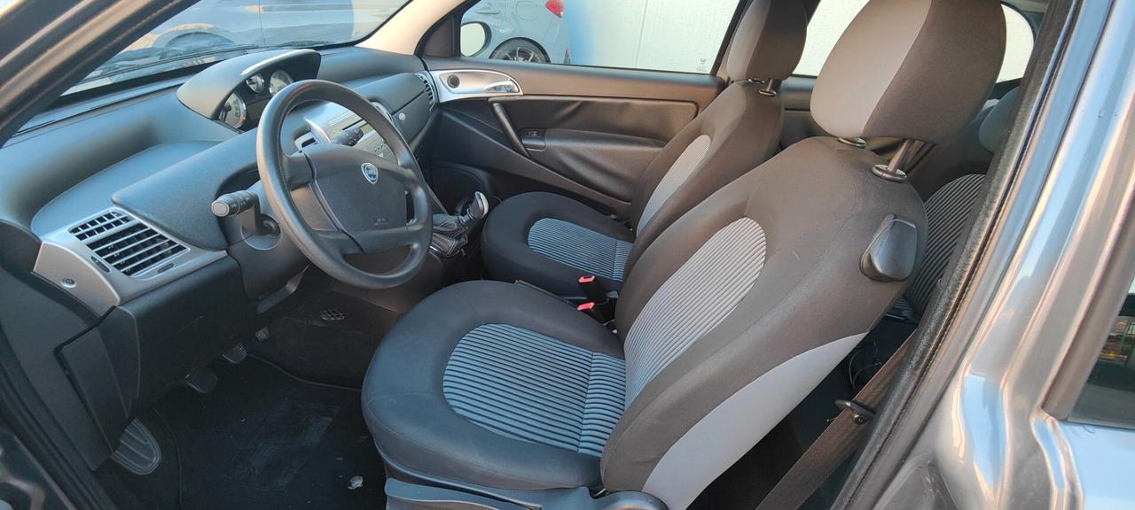 Lancia Ypsilon 1.2 Oro