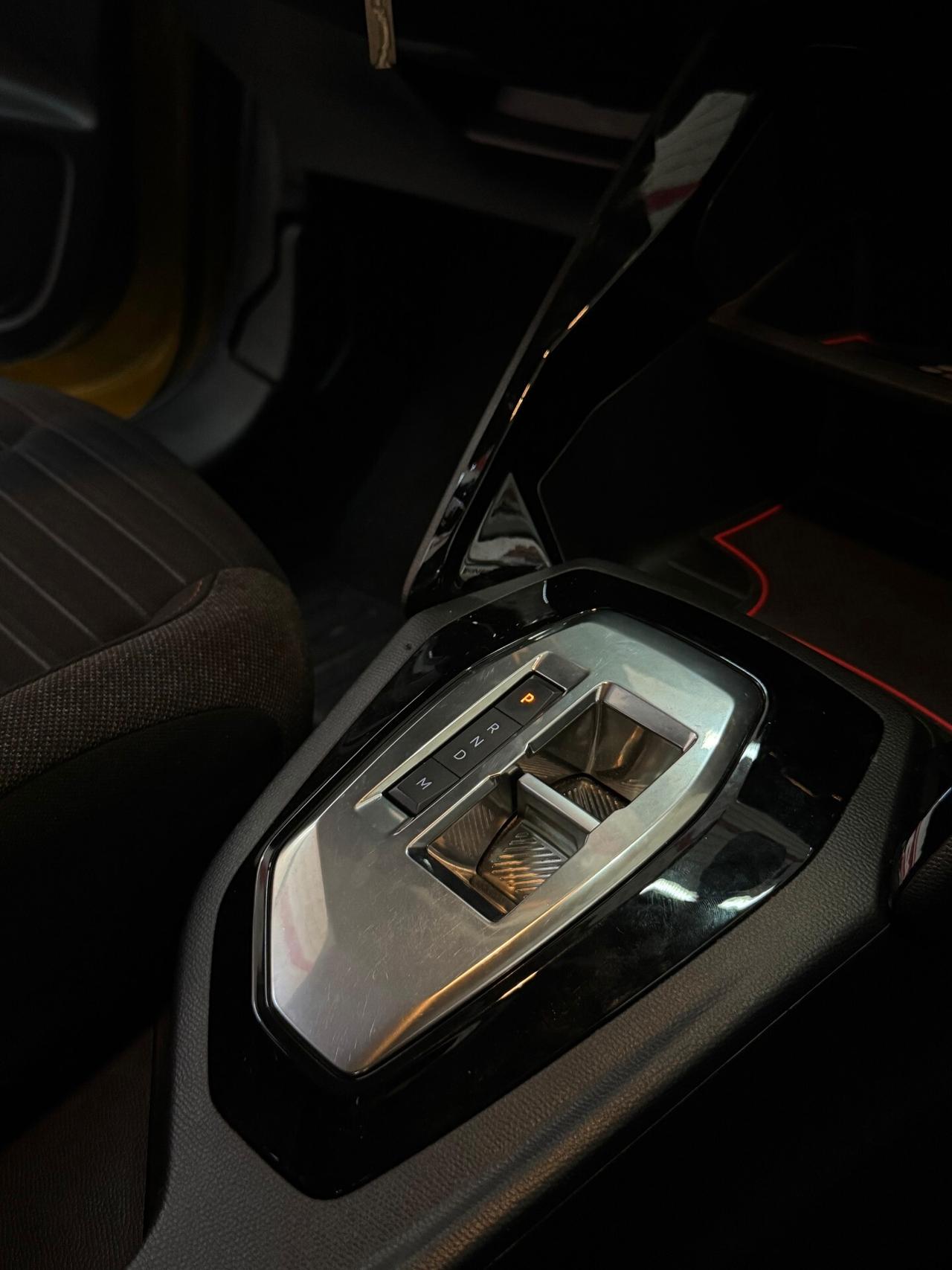 Peugeot 208 PureTech 100 Stop&Start 5 porte allestimento GT LINE