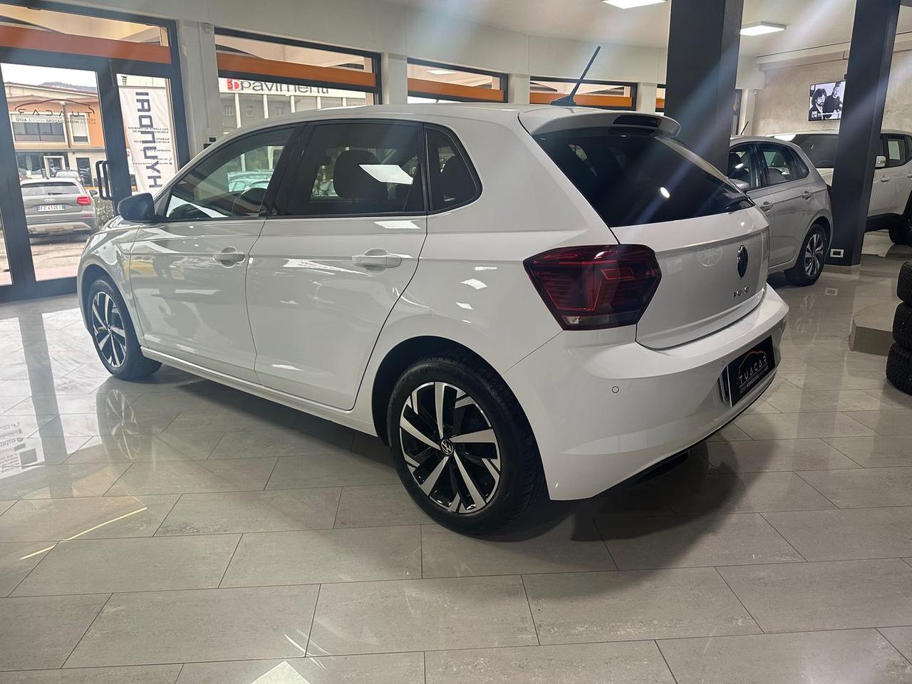 Volkswagen Polo 1.0 TGI Highline METANO KM C #8400