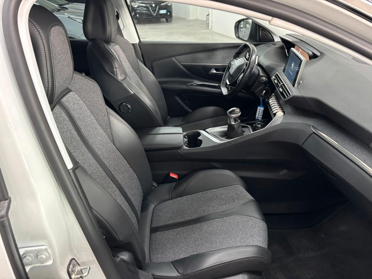 Peugeot 3008 BlueHDi 130 S&S Allure