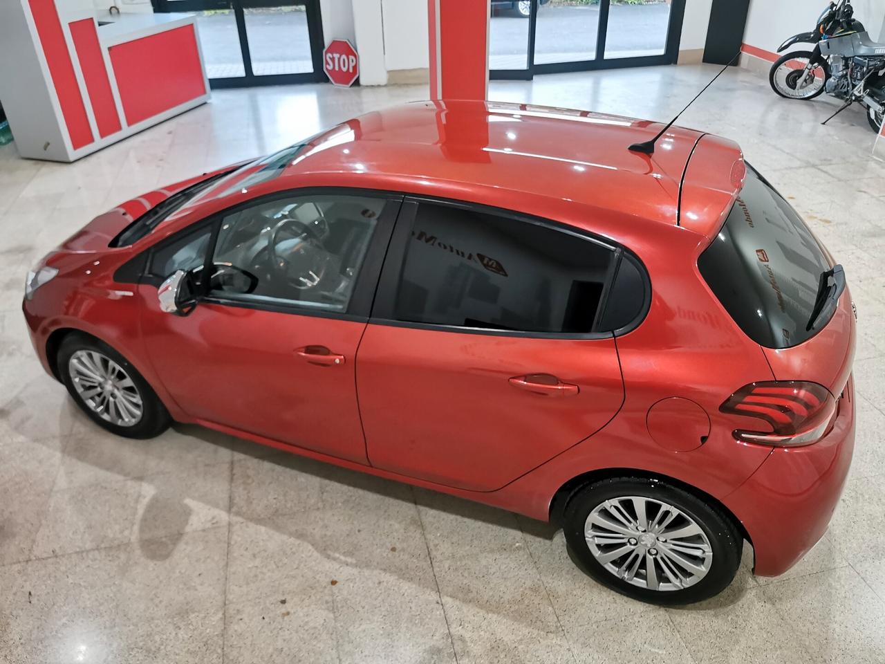 Peugeot 208 BlueHDi 75 5 porte Allure