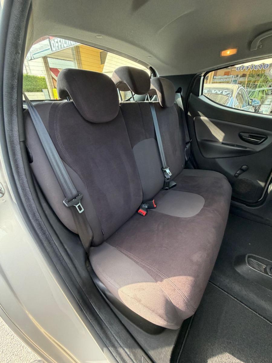 LANCIA - Ypsilon - 1.2 69 CV 5 porte Platinum