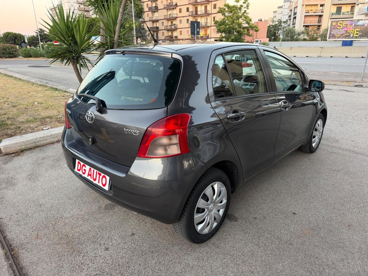 Toyota Yaris 1.3 benzina 87 cv 2008