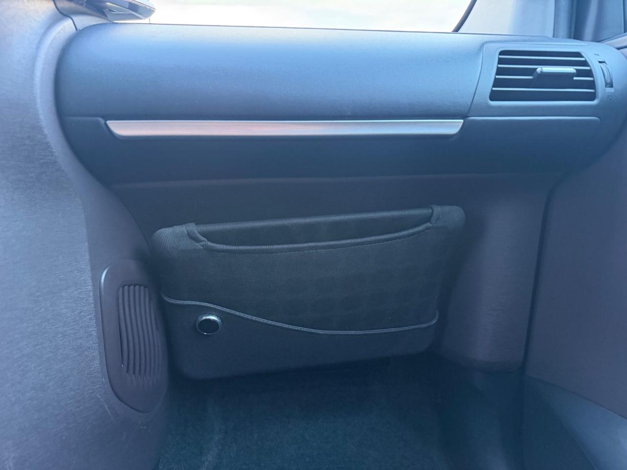 Toyota iQ 1.0 CVT Sol