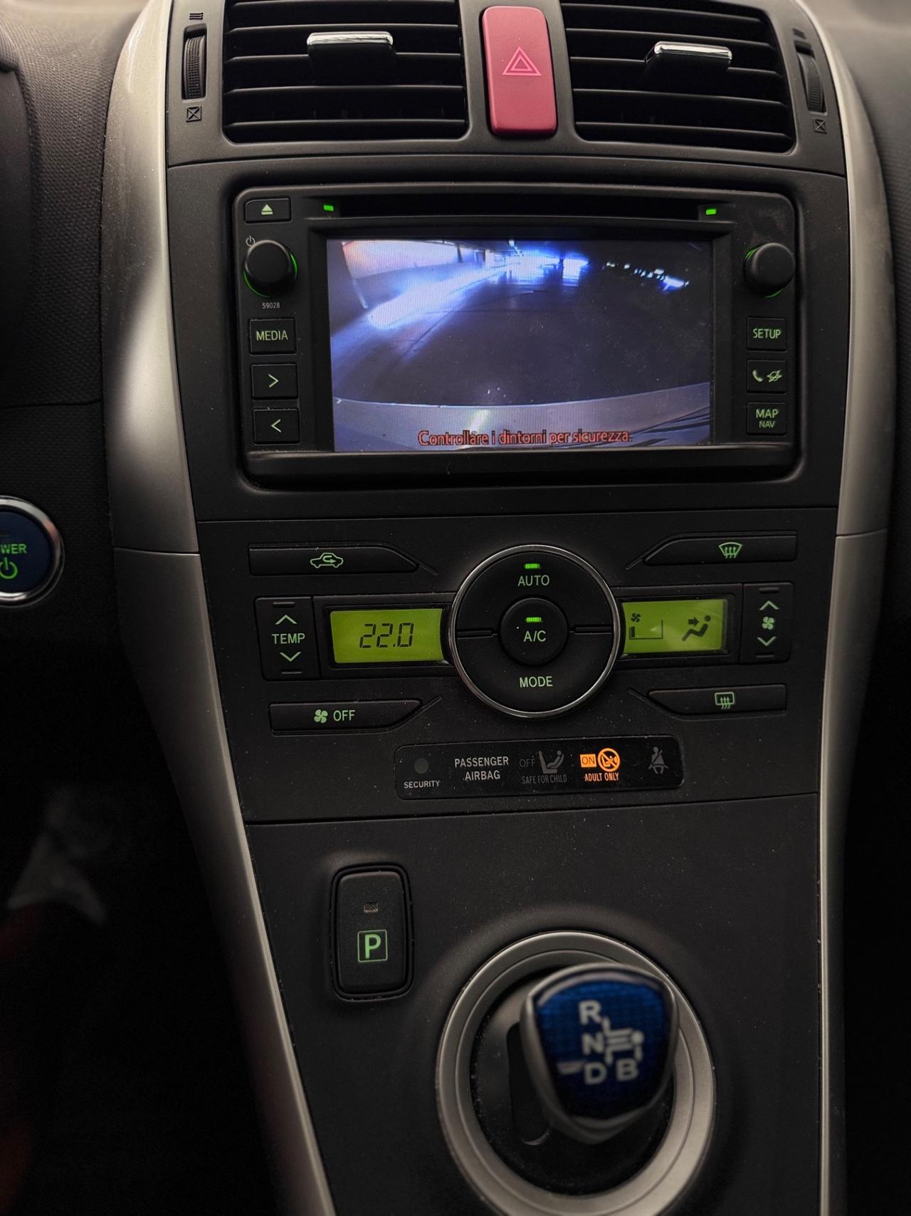 TOYOTA AURIS 1.8 HSD HYBRID STYLE