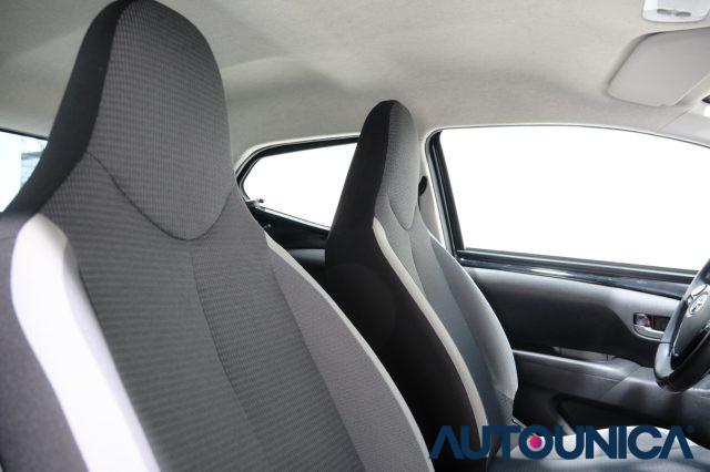 TOYOTA Aygo CONNECT 1.0 VVT-i 72 CV 5 PORTE X-WAVE NEOPATENTAT