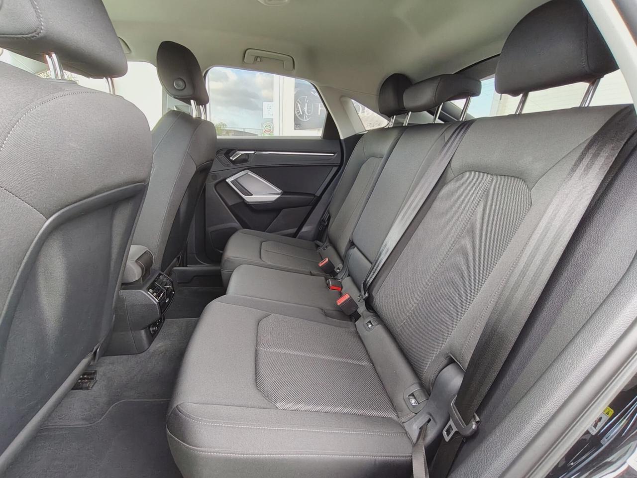 Audi Q3 SPB 35 TDI S tronic line edition - 2022