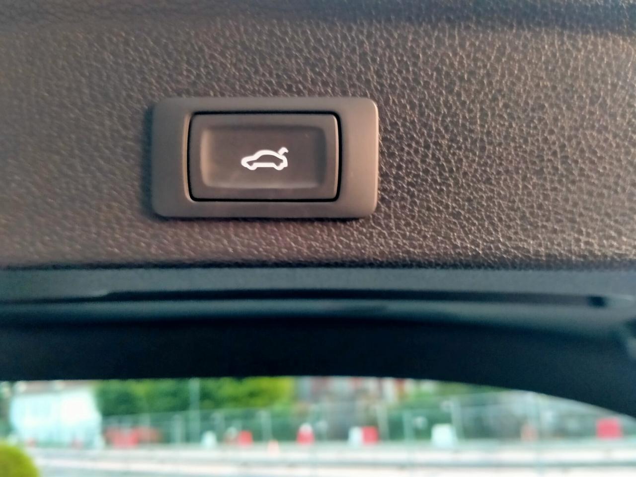 AUDI Q3 SPORTBACK 35 2.0TDI 150CV "QUATTRO" S.TRONIC PACK BLACK LINE / BLACK RINGS