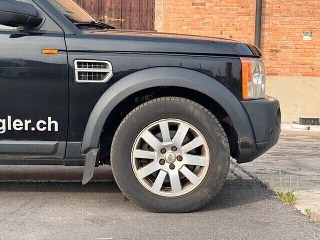 Land Rover Discovery 3 4.4 V8 HSE (VEICOLO SOLO PER COMMERCIANTI)
