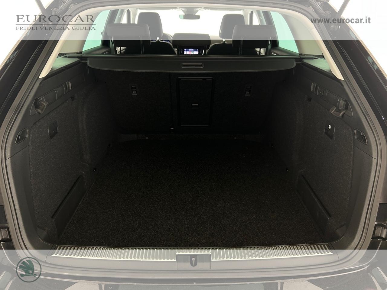 Skoda Superb wagon 2.0 tdi evo executive 150cv dsg