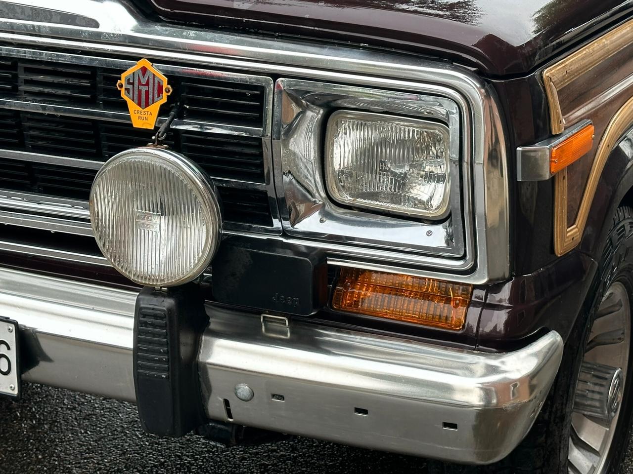 Jeep Grand Wagoneer 5.9 V8