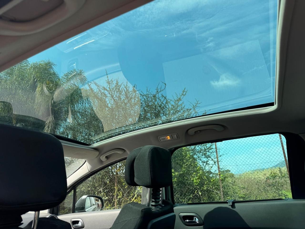 Peugeot 5008 1.6 VTi 120CV Premium