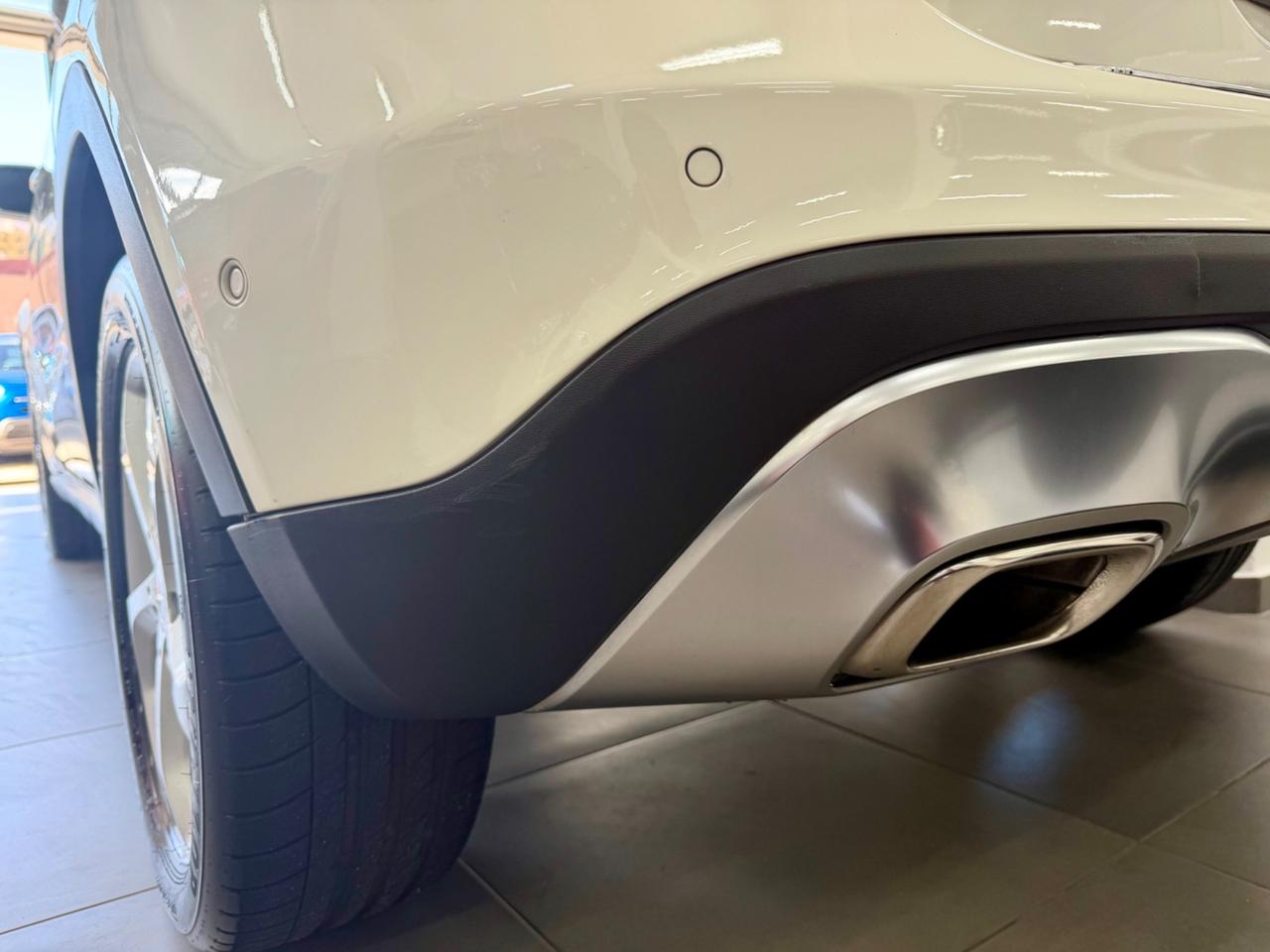 Mercedes-benz GLA 200 d Premium FINANZIABILE