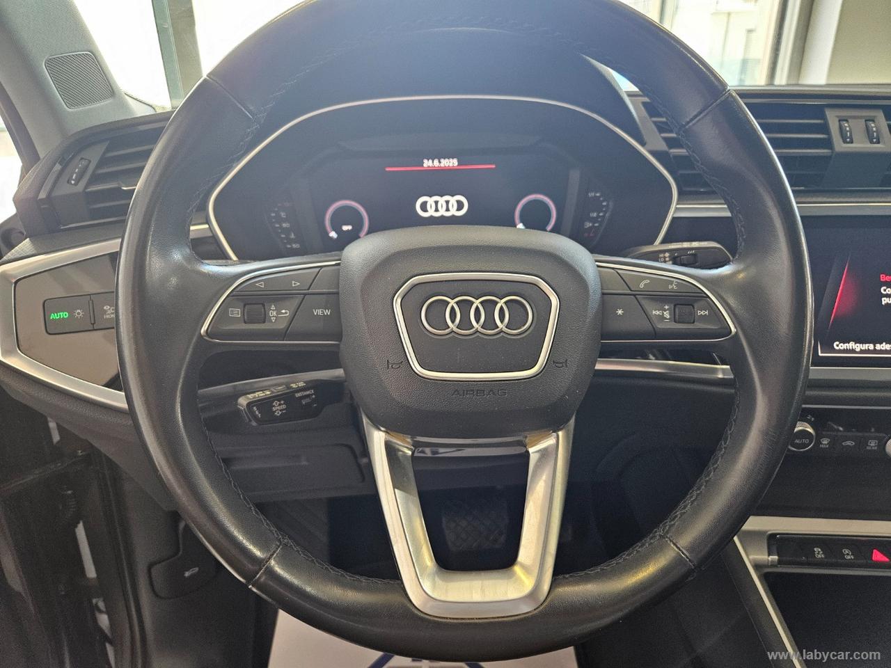 AUDI Q3 35 TDI S tronic Business Advanced