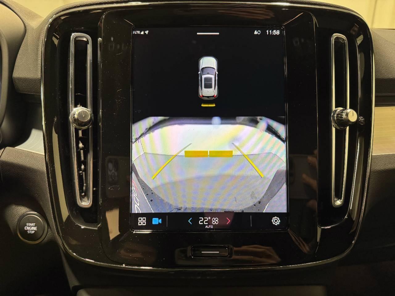 VOLVO XC40 B3 CORE AUTO