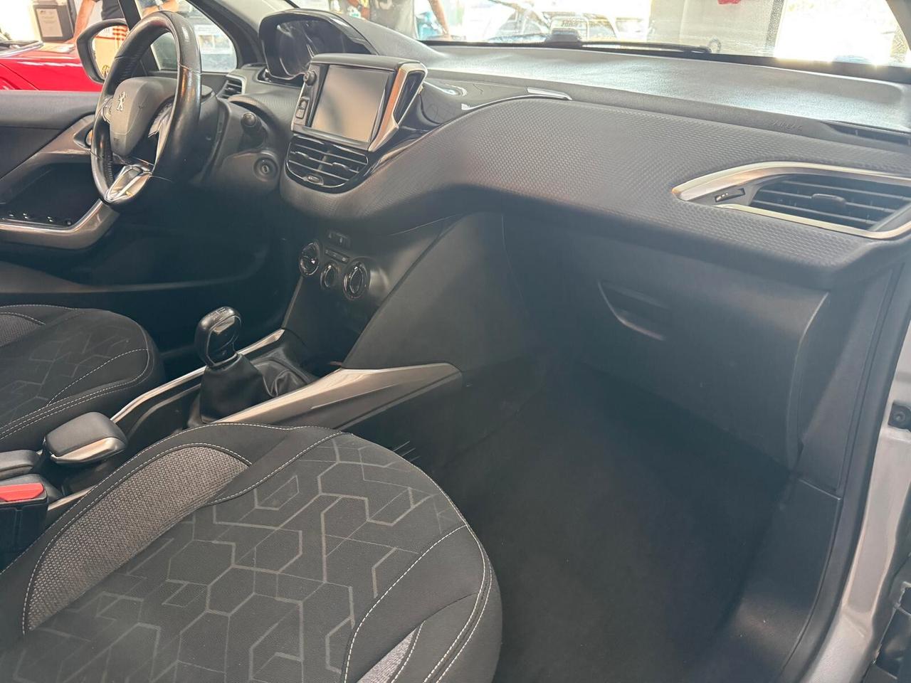 Peugeot 2008 PureTech 82 Active UNICOPROPRIETARIO TENUTA BENISSIMO