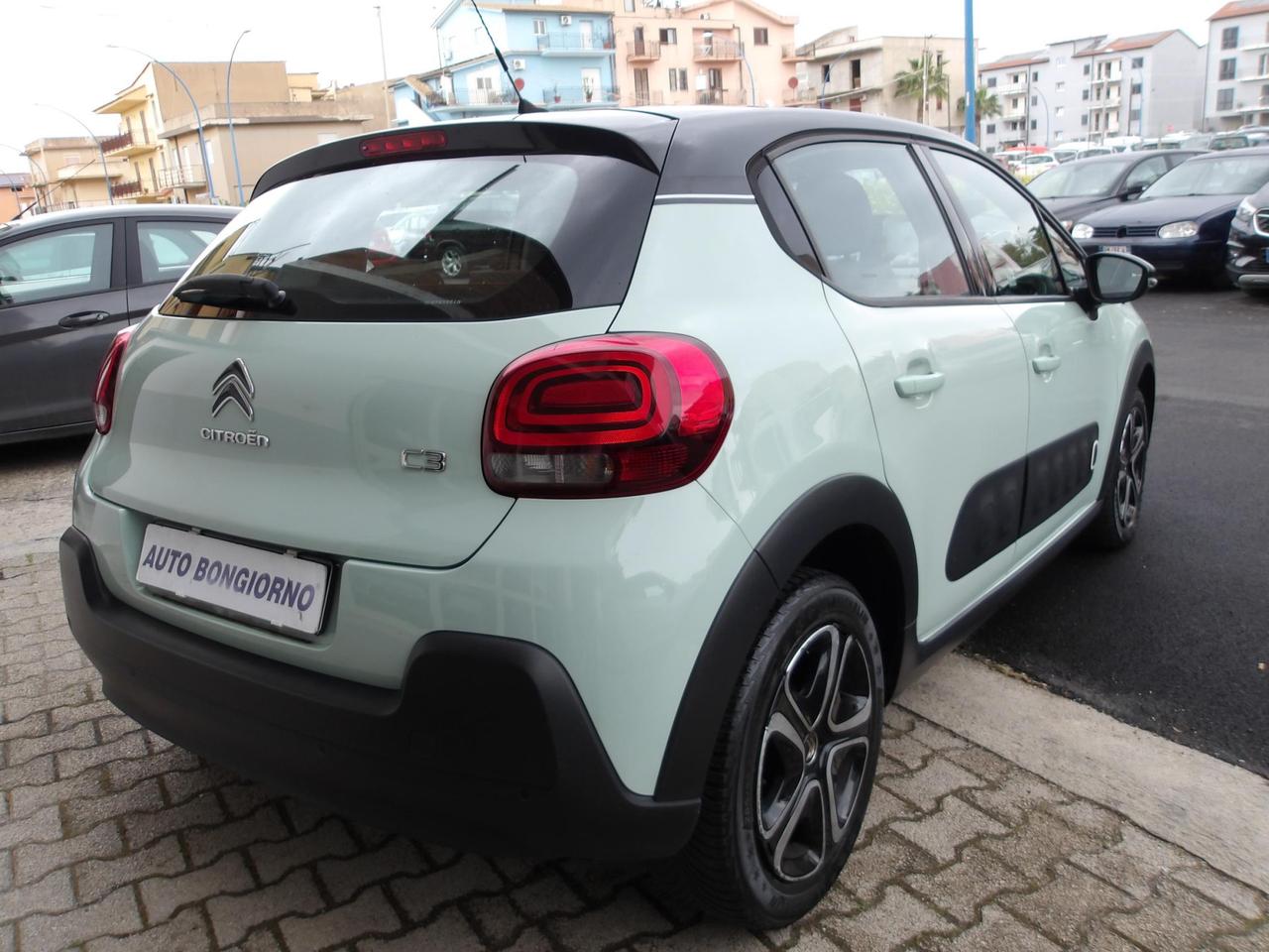 Citroen C3 1.2 puretech Shine 82cv