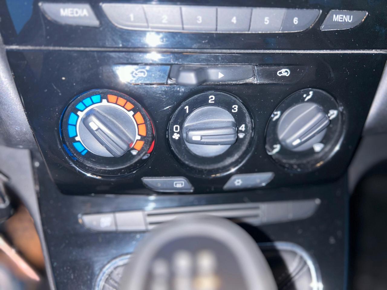 Lancia Ypsilon 0.9 TwinAir 85 CV 5 porte Metano Ecochic Elefantino