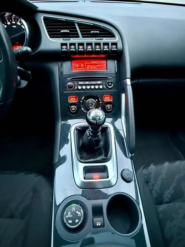 PEUGEOT 3008 1.6 HDi 112CV Allure
