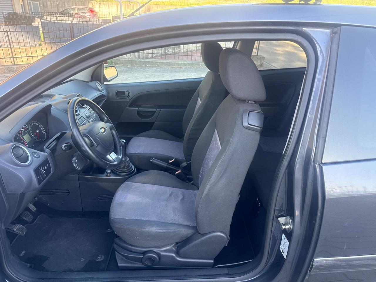 Ford Fiesta 1.4 TDCi 68CV 3 porte Titanium