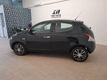 Lancia Ypsilon 1.2 69 CV 5 porte platinum