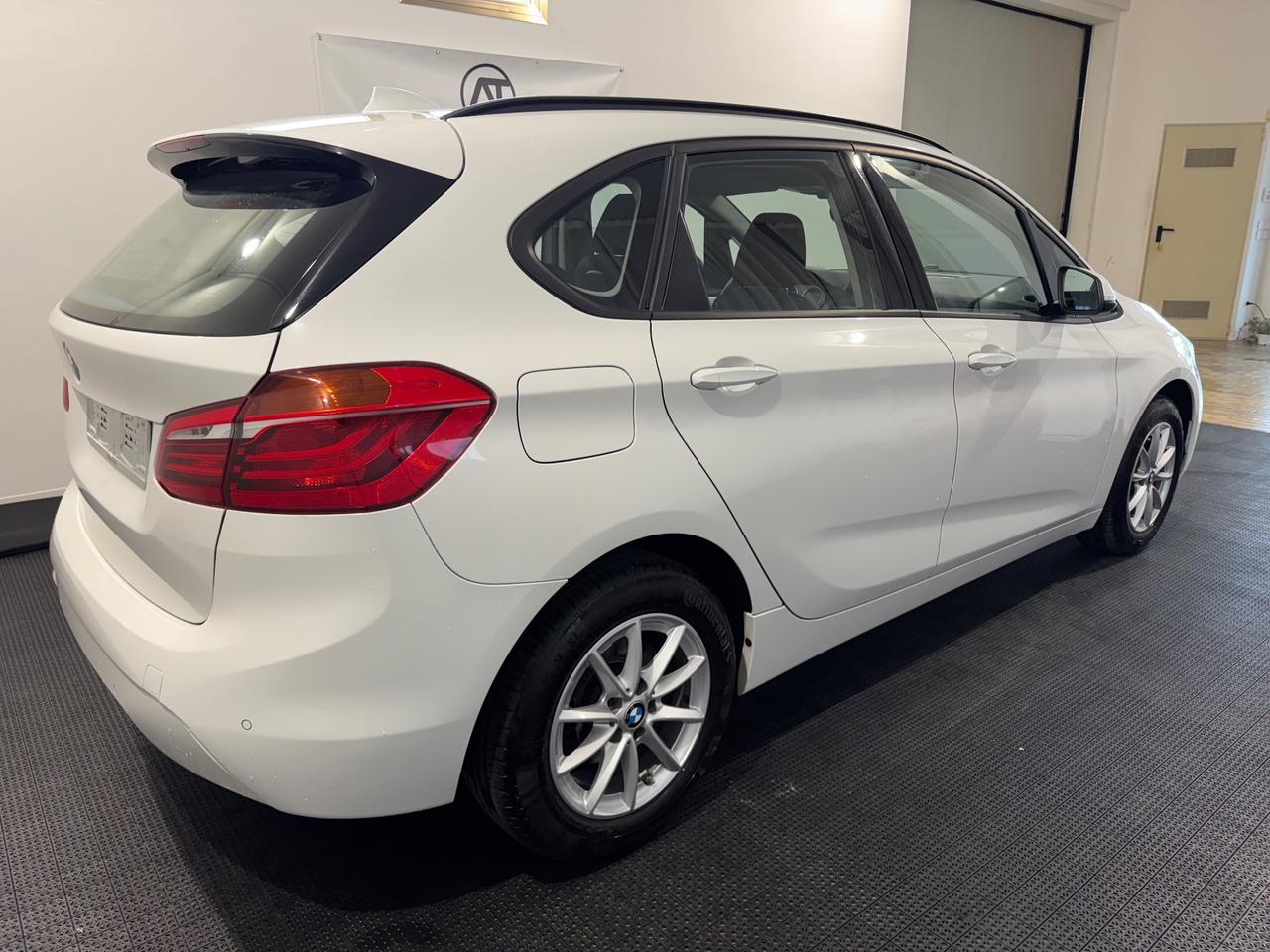 Bmw 2er Active Tourer 216d Advantage