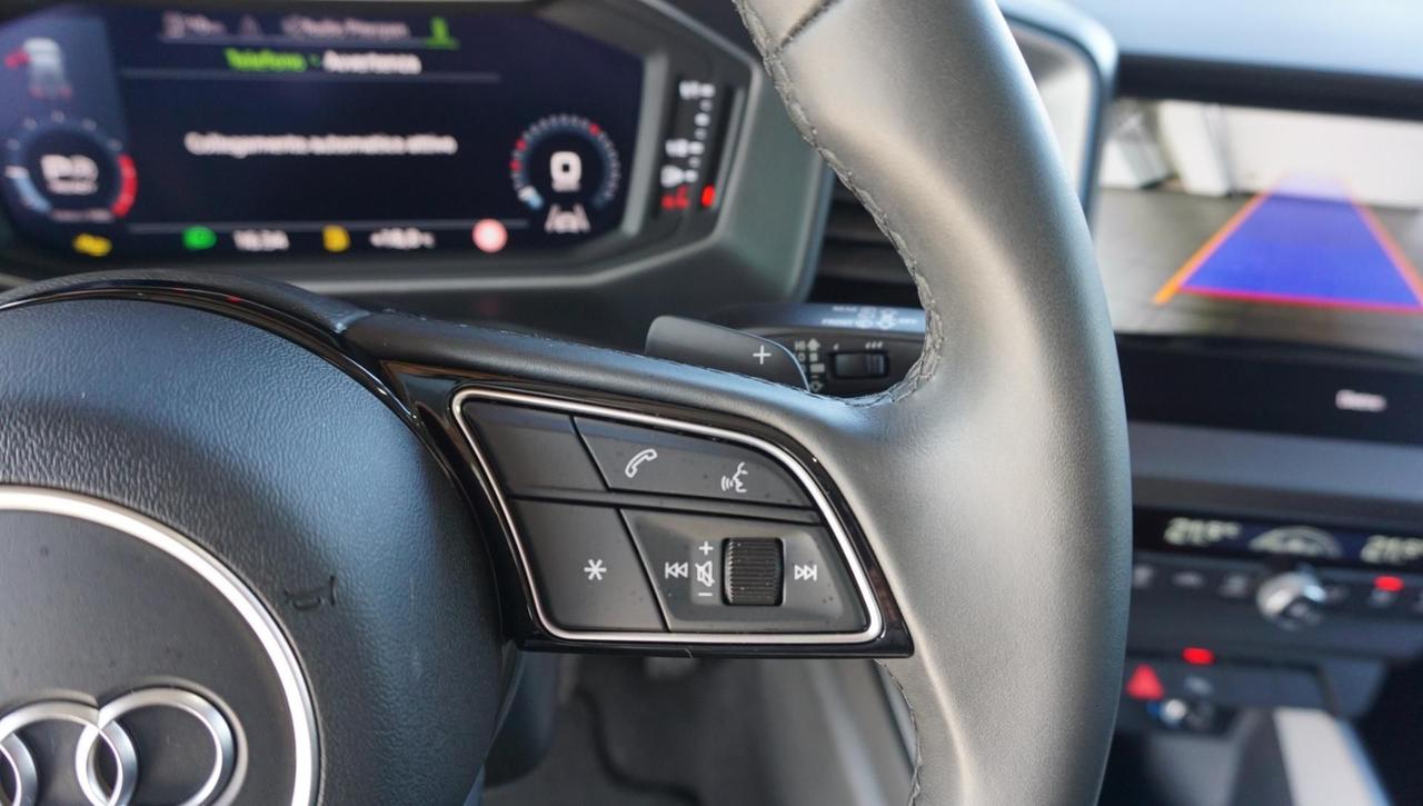 Audi A1 SPB 30 TFSI S-Tronic Identity Black