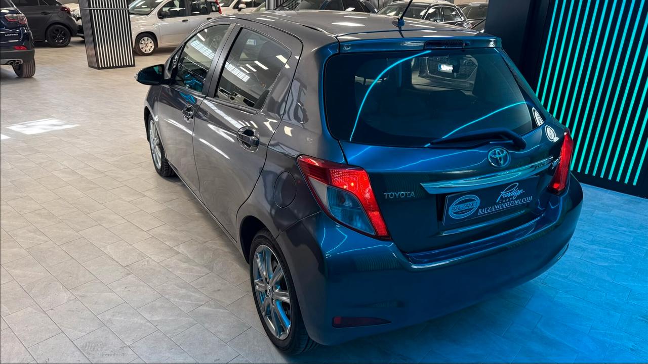 TOYOTA YARIS 1.4 D 5 PORTE LOUNGE 2014