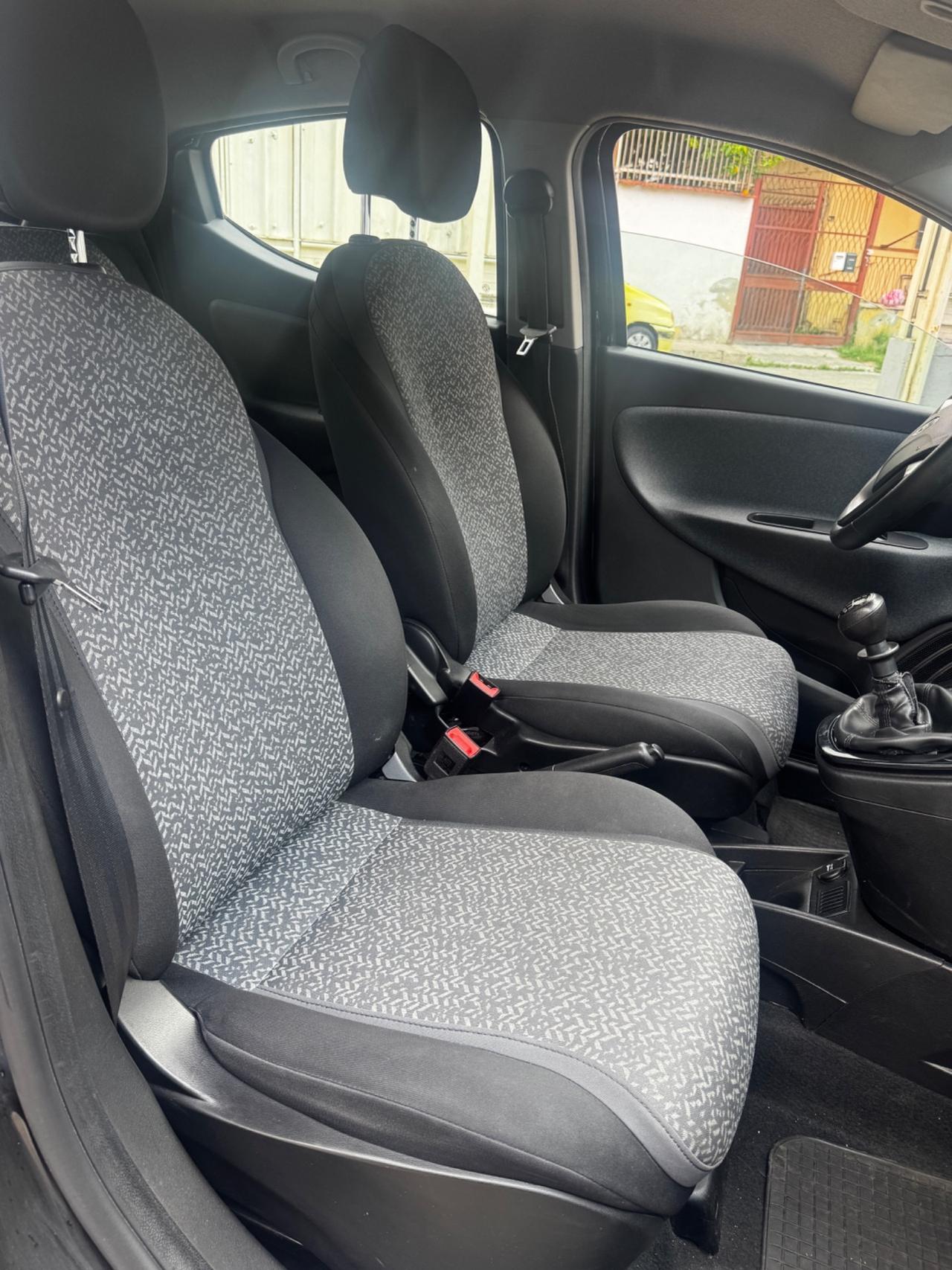 Lancia Ypsilon 1.0 FireFly 5 porte S&S Hybrid Alberta Ferretti
