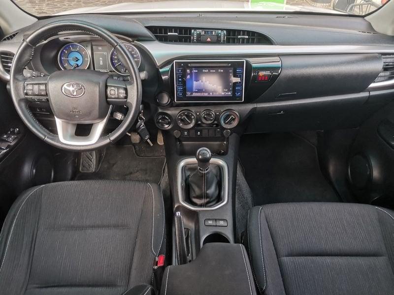 Toyota Hilux 2.4 D-4D 4WD 4 porte Double Cab Lounge