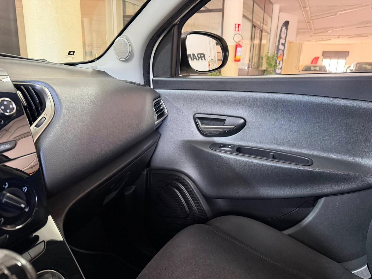 Lancia Ypsilon 1.3 MJT 16V 95 CV 5 porte S&S Gold