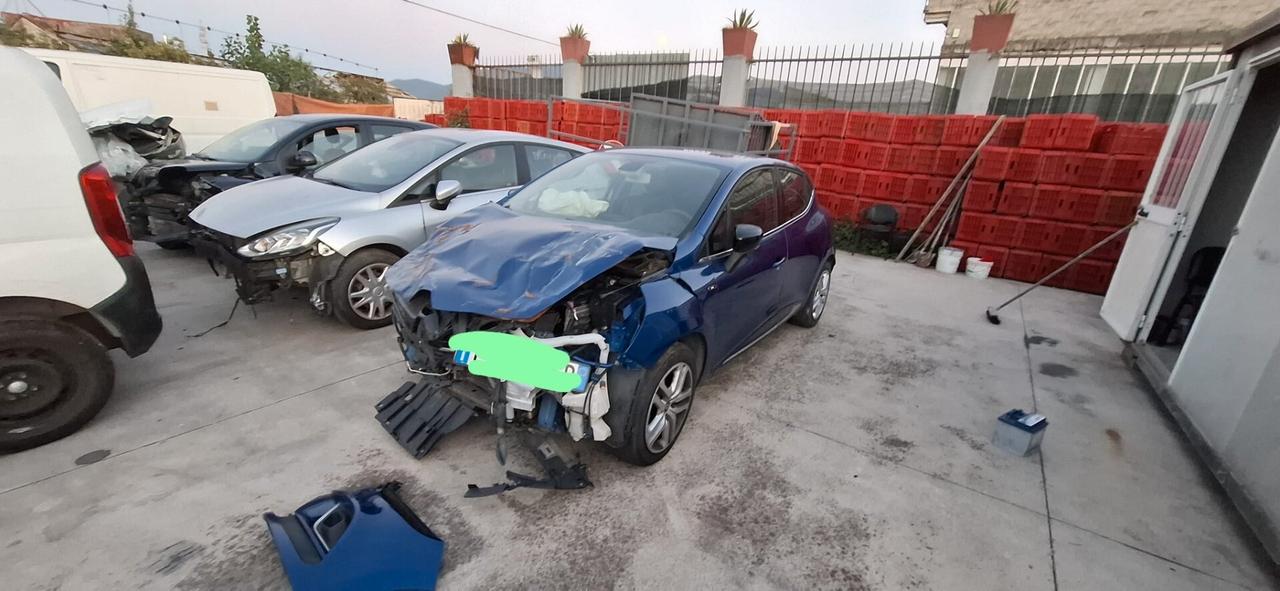 2019 GPL Renault Clio TCe 12V 90 CV GPL 5 porte Moschino Intens