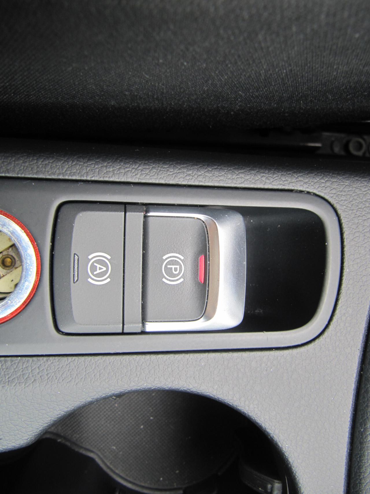 Audi Q3 2.0 TDI 120 CV S tronic Sport - AUTOMATICA