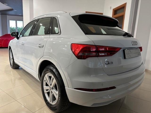 Audi Q3 35 TDI S tronic Business