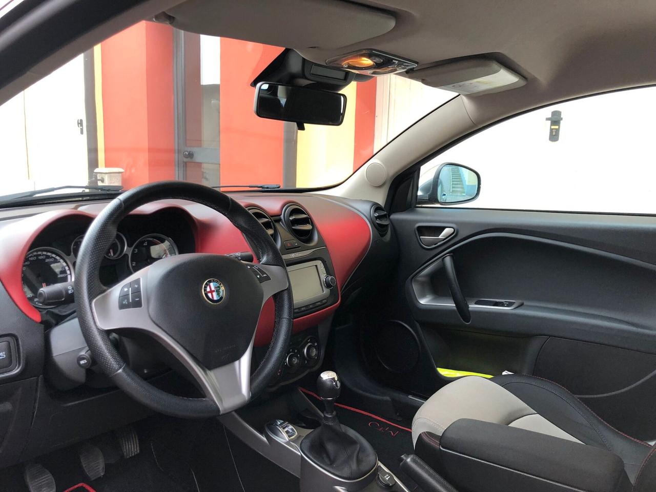 Alfa Romeo Mito MY14 1.3cc JTDm 85CV-62kW "S&S Distinctive"