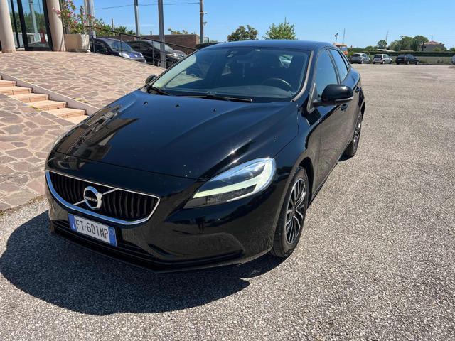 VOLVO V40 T2 Geartronic R-design