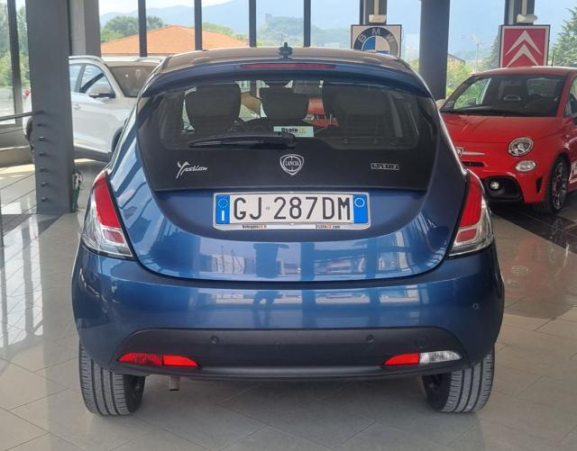 LANCIA Ypsilon 1.0 FireFly 5 porte S&S Hybrid Ecochic Silver